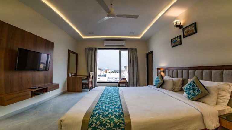 FOREVER RABBIT RATNAM Hotel page 0010 768x432