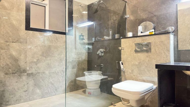 FOREVER RABBIT RATNAM Hotel page 0016 768x432