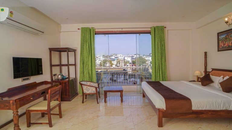 Forever Dera Pichola Hotel page 0008 768x432