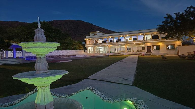 Forever Monkey Retreat Resort 5bhk page 0005 768x432