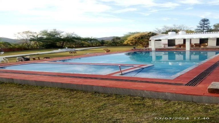 Forever Monkey Retreat Resort 5bhk page 0011 768x432